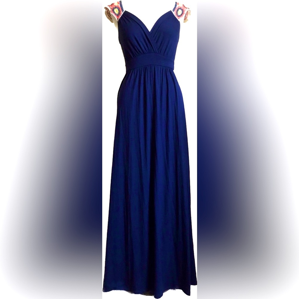 Mod Cloth Gilli Crochet Empire Waist Knit Maxi Dress
Size S